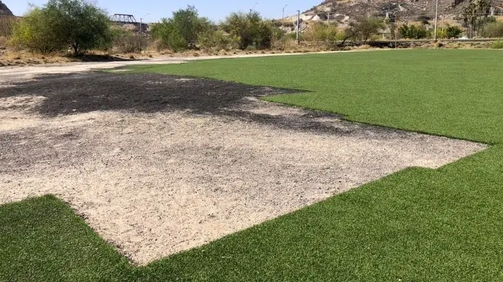 Roban pasto sintético en campos deportivos de Hermosillo