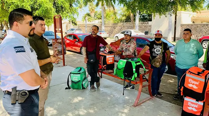 Tránsito Navojoa llama a repartidores en motocicleta a respetar los señalamientos viales