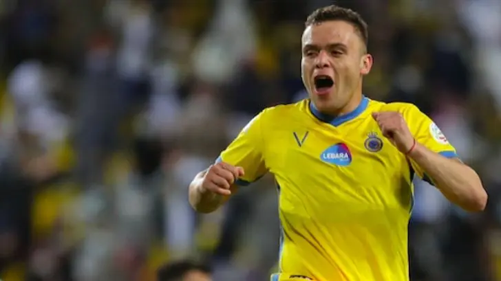 Al Nassr hace oficial llegada del Cabecita Rodríguez al América