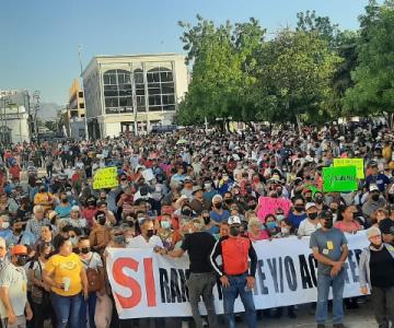 Se manifiestan por deficiencias en abasto de agua, subsidio y transporte público