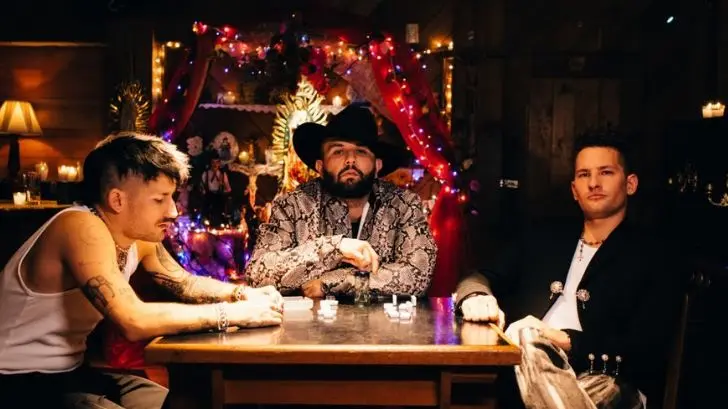 Llorar y llorar, lo nuevo de Carín León junto a Mau y Ricky