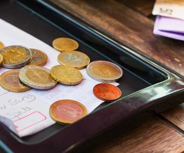 ¿Te obligaron a pagar propina en un restaurante? Esto debes hacer