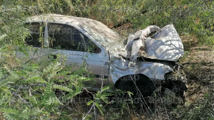 Aparatoso volcamiento en la carretera Navojoa-Los Mochis deja un lesionado